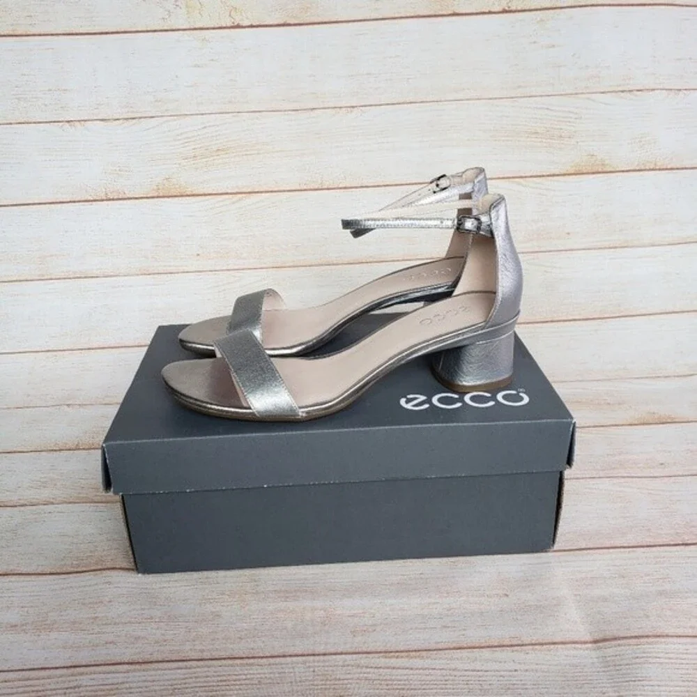 ECCO Elevate 45 Block Ankle Strap Leather Open Toe Sandals in Aluminum Silver